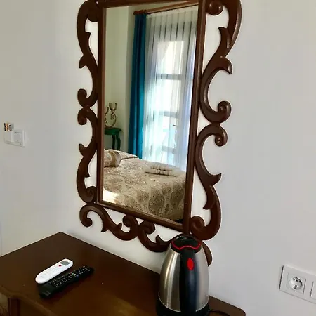 Ayvalık Rebetiko Otel *
