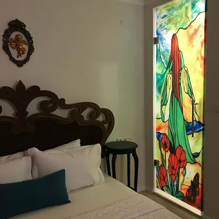 Ayvalık Rebetiko Otel *