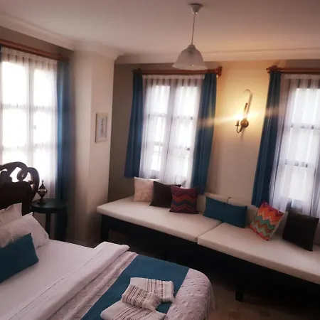 Otel Ayvalık Rebetiko
