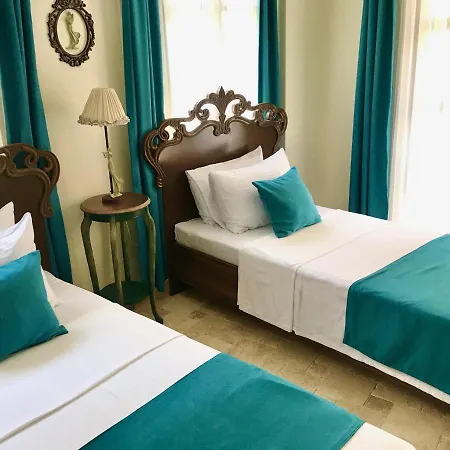 Otel Ayvalık Rebetiko *