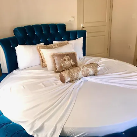 Ayvalık Rebetiko Otel