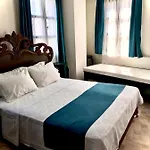 Hotel Rebetiko *