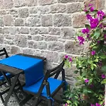 Hotel Rebetiko *