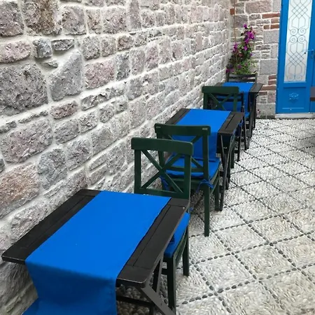 Hotel Rebetiko *